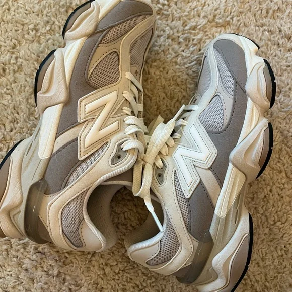 New Balance Cream and Gray Athletic Shoes 9060 - Picture 2 of 11